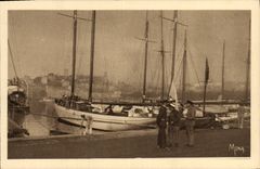 VINTAGE POSTCARD Cannes a Corner of the Port the Mount Knight Boats