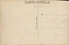 CPA Cannes Vue sur le Port et la Croisette Bateaux