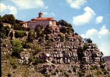 POSTAL MODERNA Gourdon la aldea vieja poste en su roca
