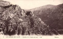 CPA Les Gorges du Loup Gourdon et le Viaduc du Loup 