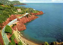 POSTAL MODERNA la cornisa roja de las rocas del oro de Esterel