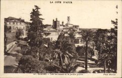 Terrazas grasas de la POSTAL de la VENDIMIA y la perfumería de Fragonard del jardín público