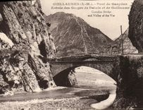 CPA Guillaumes Pont de Gueydan Entree des gorges de Daluis et de Guillaume
