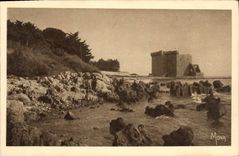 CPA Ile Saint Honorat La Monastere fortifie 