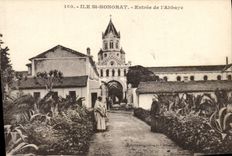 CPA Ile St Honorat Entree de l'Abbaye 