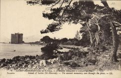 CPA Saint Honorat L'Ancien Monastere a travers les Pins 