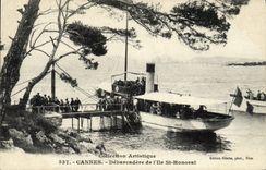 CPA Cannes Debarcadere de l'lle St Honorat Bateau