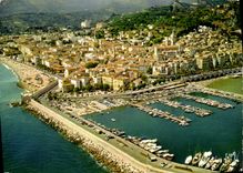 CPM Menton Vue Generale Le Nouveau Port