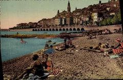 POSTAL de la VENDIMIA Menton en la playa