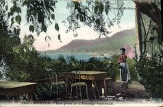 CPA Menton Vue Prise de L'Auberge Garibaldi Femme 