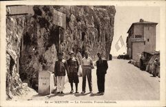 CPA Menton La Frontiere Franco Italienne Douanes Douaniers 