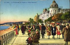 VINTAGE POSTCARD Nice the Walk Of the English and the Negresco Hotel