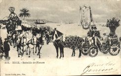 CPA Nice Bataille de Fleurs Char Chevaux 