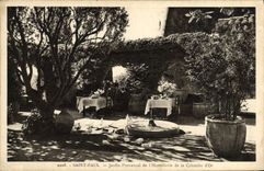 VINTAGE POSTCARD Saint Paul Garden Of Provence of the Fashionable country inn of the gold Dove