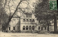 CPA Auxerre La Prefecture Ancien Palais Episcopal