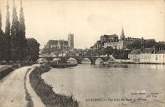 CPA Auxerre Vue Prise des Bords de l'Yonne 