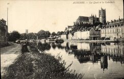CPA Auxerre Les Quais Et La Cathedrale