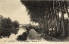 CPA Auxerre Les Bords De l'Yonne A l'Arbre Sec