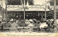 CPA Fetes d'Auxerre La Garde Republicaine Executant un Morceau a l'exposition TOP Auxerre