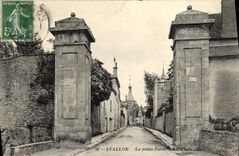 CPA Avallon La Petite Porte