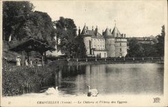 CPA Chastellux Le Chateau Et l'Etang Des Cygnes