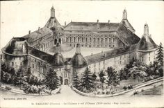 CPA St Fargeau Le Chateau a vol d'Oiseau