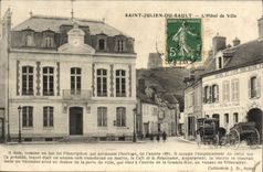 CPA Saint Julien du Sault L'Hotel de Ville