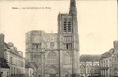 CPA Sens La Cathedrale et la Place