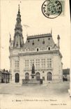 CPA Sens L'Hotel de Ville et la Statue Thenard