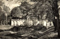CPM Tanlay Le Parc Du Chateau Le Chateau D'Eau