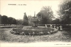 CPA Tonnerre Le Jet D'Eau