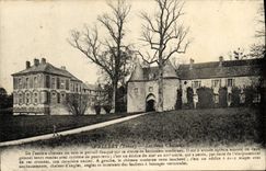 VINTAGE POSTCARD Vallery two Castles