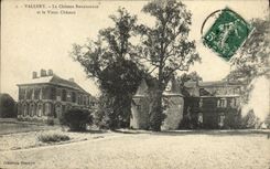 VINTAGE POSTCARD Vallery the Castle Renaissance and the Old Castle