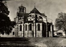 CPM Vezelay Abside de la Basilique de la Madeleine