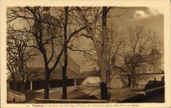 CPA Vezelay La Tour de L'Horloge Clocher de l'ancienne eglise Saint Pierre le Haut 