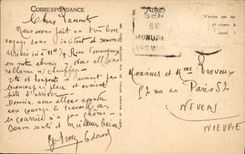 CPA Vezelay La Rue Saint Pierre et la Basilique de la Madeleine