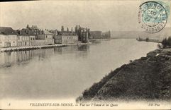 CPA Villeneuve Sur Yonne Vue sur L'Yonne Et Les Quais