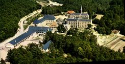 CPM Abbaye Ste Marie De La Pierre Qui Vire Vue Generale Aerienne