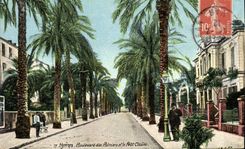 Bulevar de Hyeres de la POSTAL de la VENDIMIA de las palmeras y del pequeño casino