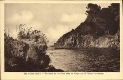 CPM Port Cros Rochers et falaises vers la Plage de la Fausse Monnaie
