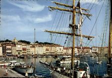 CPM La Cote des Maures Saint Tropez Le vue port Vue d'ensemble