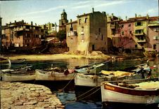 CPM La Cote dAzur Varoise Saint Tropez La Pouncho Port des Pecheurs