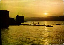 CPM De Saint Tropez Coucher de soleil sur le Vieux Port