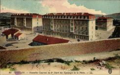 CPA Toulon Nouveles Casernes du 5eme depot des equipages de la flotte Militaria 