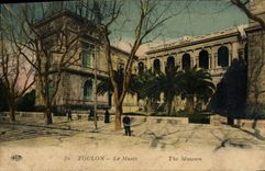 VINTAGE POSTCARD Toulon the Museum