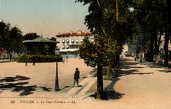 VINTAGE POSTCARD Toulon the Place of Weapons