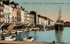CPA Toulon Le Quai Crostadt Carre du Port Courier de Corse Corsica Bateaux