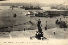CPA Toulon Carre du Port Le Genie Maritime et la Darse Bateaux