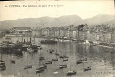 CPA Toulon Vue Generale du Quai et de la Darse Bateaux