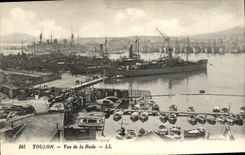 VINTAGE POSTCARD Toulon Seen of the Roads Boats